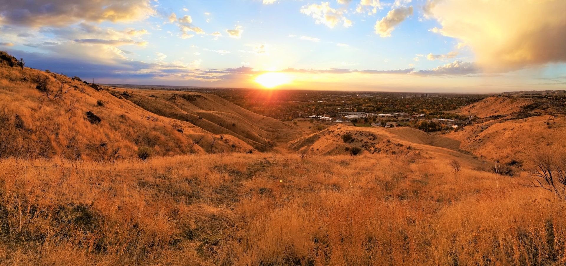 Mountain views in Boise ID during sunset