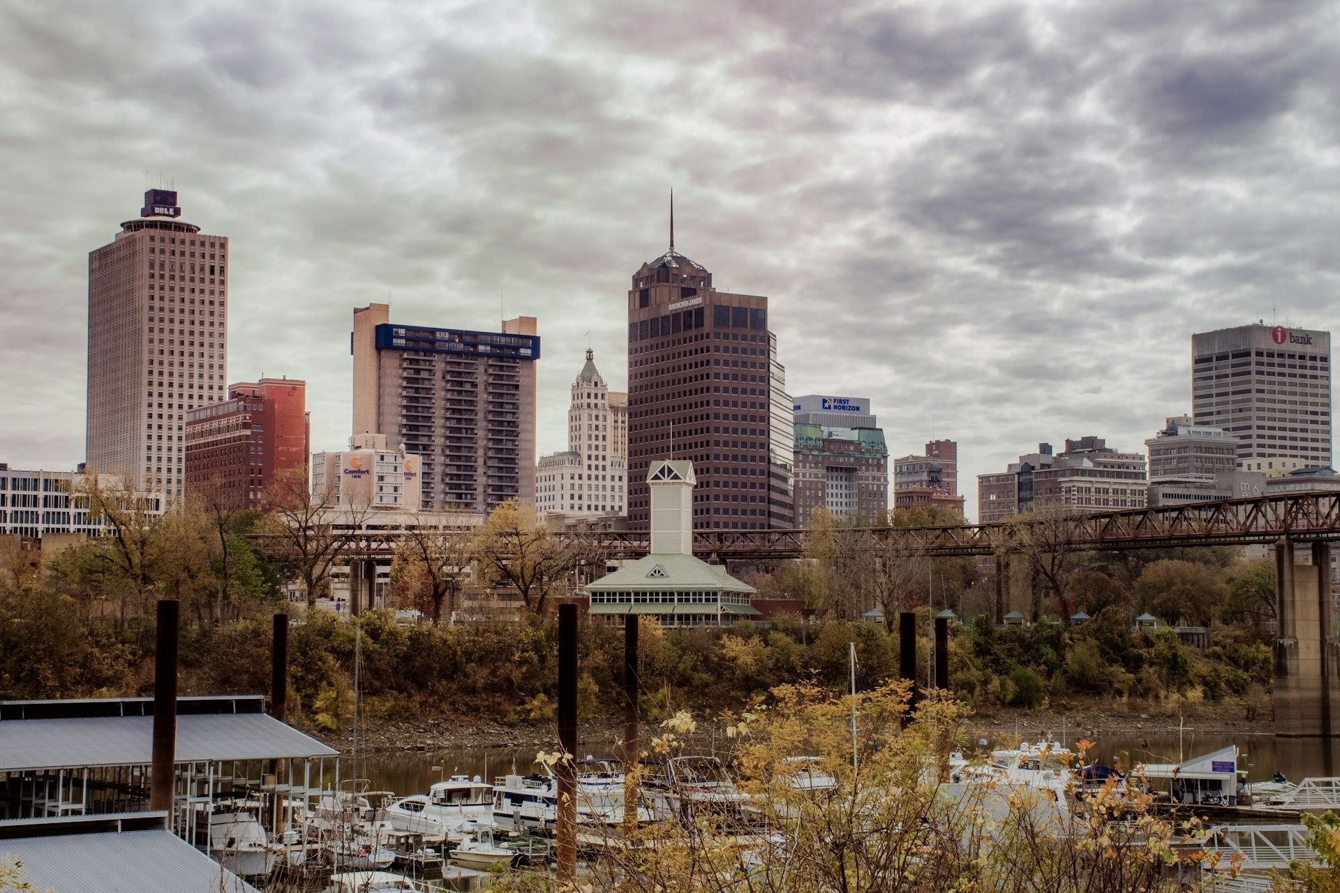 City skyline in Memphis TN