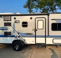 Superhost Jayco Jayfeather 7 19.5BH Travel Trailer