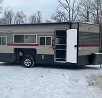 "Reel Retreat" Grey Wolf RV Wheelhouse with fireplace and full kitchen and bathroom for year-round fun!