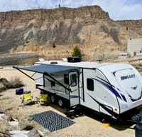 Family & Pet Friendly Keystone Bullet Ultra Lite Travel Trailer