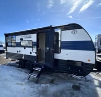 Brand new 20RDSE Travel Trailer for rent