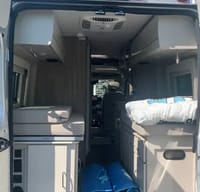 John's Thor Motor Coach Tellaro Class B