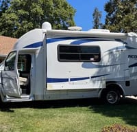 Cali Coachmen Concord Class B