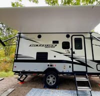 Happy Moments Camper