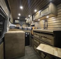 2020 Adventure Seeker Mercedes-Benz Sprinter 2500 Class B