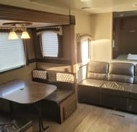 Robert's Kingston 26RBK Travel Trailer