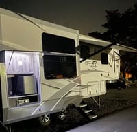 Gabriella 's Highland Ridge RV Open Range 284RLS Fifth Wheel