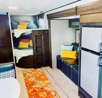 Beach Prowler - Our locally, family-run and operated RV rental and delivery service is located in Gulf Shores, AL.  We will deliver and set up our camper to the campsite of your choice.  Who needs a camper when you have Sunny Daze, LLC.