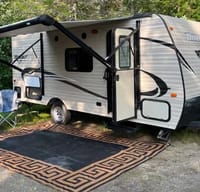 Ron and Joanne’s Keystone Hideout Single Axle 185LHS Travel Trailer