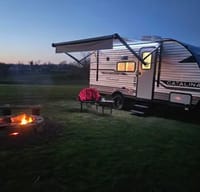 Baby CAT Coachmen 164BHX Summit Series