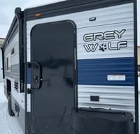 Grey Wolf 16GR Fish House