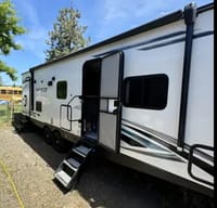 Eddie’s Forest River 276bhle Travel Trailer