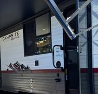 2025 Travel Trailer Ultimate Getaway King Bed