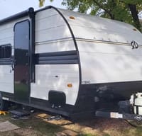 Adrian's 2024 Avenir 17Ft. Travel Trailer