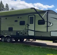 32ft Coachmen Catalina  Travel Trailer