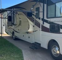Arthur's Thor Motor Coach Hurricane 35E Class A