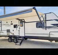Private Bunkhouse and Master with En Suite