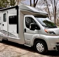 Winnebago Itasca Viva