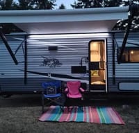 Lesley and Sarah's Jayco Flight SLX7 174bh Travel Trailer (Aka Betty)