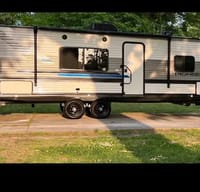 Fully loaded & ready for a weekend getaway with friends & family!
