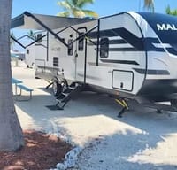 2022 Heartland Mallard M26 with King Bed