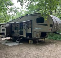 Marc's Flagstaff BHWS28 Fifth Wheel