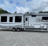 The Dubs KZ 2024 Fifth Wheel