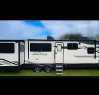 Andrew's Grand Design Imagine Travel Trailer