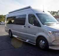 Entourage Elite: Your Ultimate Road Trip Companion!