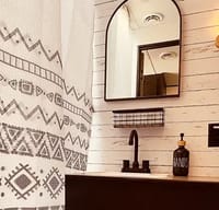 2024 Solar Luxury Camper, Fully Renovated, Camp in Luxury, Off Grid!