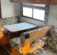 John's Coachmen 32ft Class A