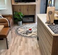 2024 Luxurious, Loaded & Spacious 2 Bdrm with kids bunkroom. Pet's Free!