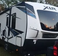 XLR Excellence -  XLR Hyperlite Toy Hauler