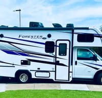 SUPER CLEAN 2025 FORESTER 24' (PET FRIENDLY)