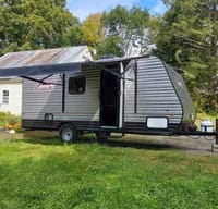William's Coleman Lantern 17b Travel Trailer