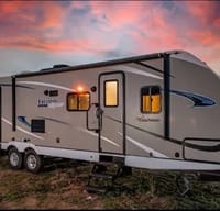 Rv Rentals Way of Life's Coachman RV Freedom Express Select 31SE Travel Trailer LF1