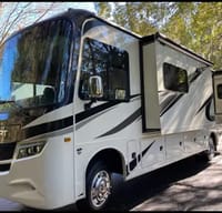 TxRvAdventure's Class A, King Bed Sleeps 8!!! "Maggie"