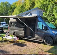 2024 Airstream Rangeline Poptop w/shower & regular toilet (Aspen)