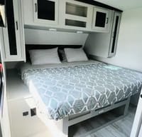 Kinsley's Camping Carriage - 33' Travel Trailer