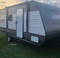 PJ's Coleman 17b Travel Trailer