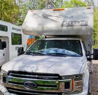 MTL Lance 825 Truck Camper