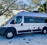 John's Thor Motor Coach Tellaro 20KT Class B