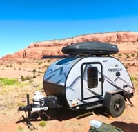 Free Solo OG Teardrop Clamshell