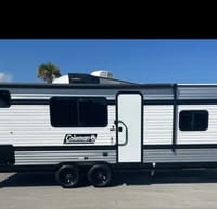 Felix's Coleman 23B Travel Trailer