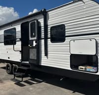 Top Deal Rentals's Sportsmen 260BHSE Travel Trailer