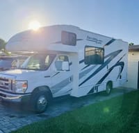 Thor Freedom Elite Class C Motorhome