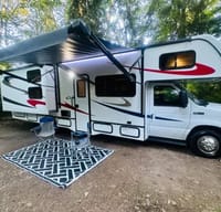 Roam N Relax - Forester Class C