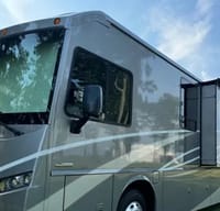 Winnebago Luxury Coach