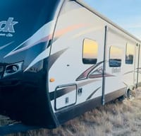 Family friendly 31’ bunkhouse. Daily/monthly rates available.